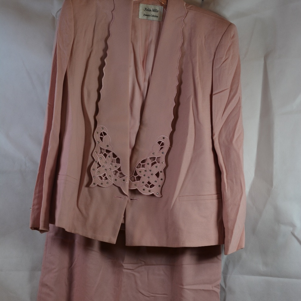 Vintage Nolan Miller Pink 100% Wool/Rhinestone Skirt Suit. M/L